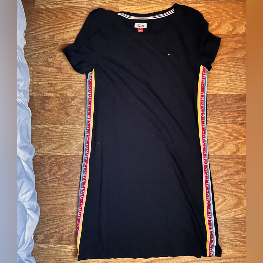 Tommy Hilfiger Women’s Slim Fit T-Shirt Dress, Small, Navy Blue